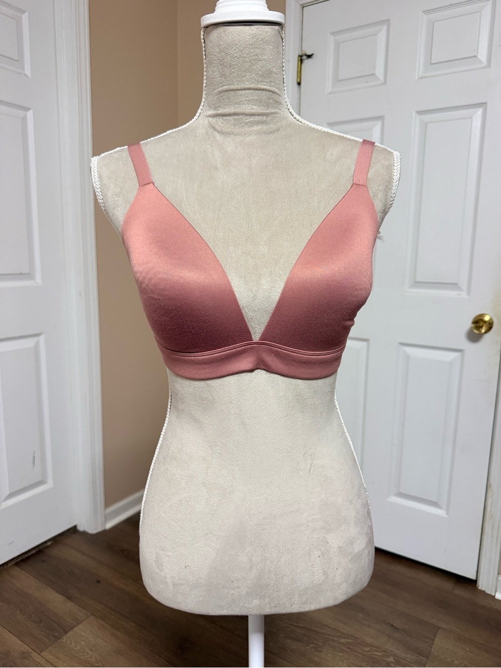 Auden Lightly Lined Wireless Bra Size 34D